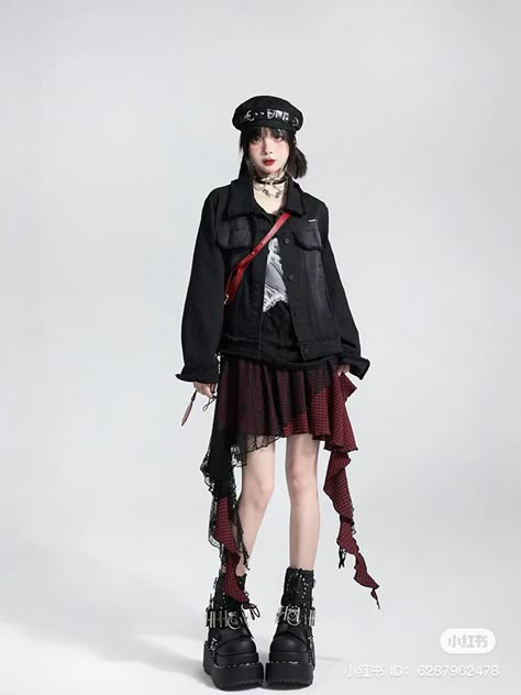 Punk Fantasy Outfit, Crow Inspired Outfit, Edgy Modest Outfits, Japanese Punk Fashion, Crow Oc, Strange Outfits, Grunge Wardrobe, Stray Kids Concert Outfit, Casual Short Skirt