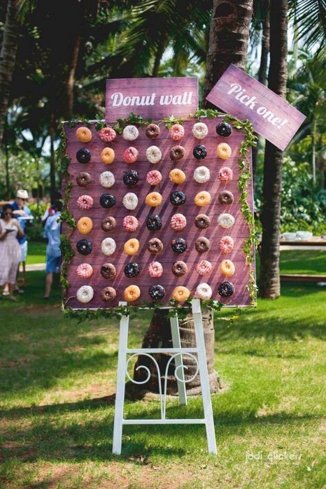 Favour, Food & Activity Ideas For Kids Attending Your Wedding! Wooden Centre Pieces, Holi Celebration Ideas, Food Display Wedding, Wedding Finger Food, Summer Party Food Ideas, Reception Checklist, Wedding Reception Checklist, Dessert Bar Ideas, Wedding Food Display