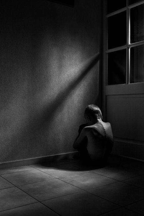 Child Crying, Black Theme, Beautiful Disaster, Scene Girls, Home Alone, Dark Photography, Photo Print, Light And Shadow, Black And White Photography