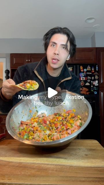 Benji Xavier | This is a 10/10. The hot sauce really takes it up a notch! @climatepower #climatepowerpartner | Instagram Benji Xavier Recipes, Low Calorie Volume Meals, Football Food Healthy, Benji Xavier, Healthy Football, Lettuce Salads, Fancy Cooking, Calorie Counting Recipes, Tiktok Hacks