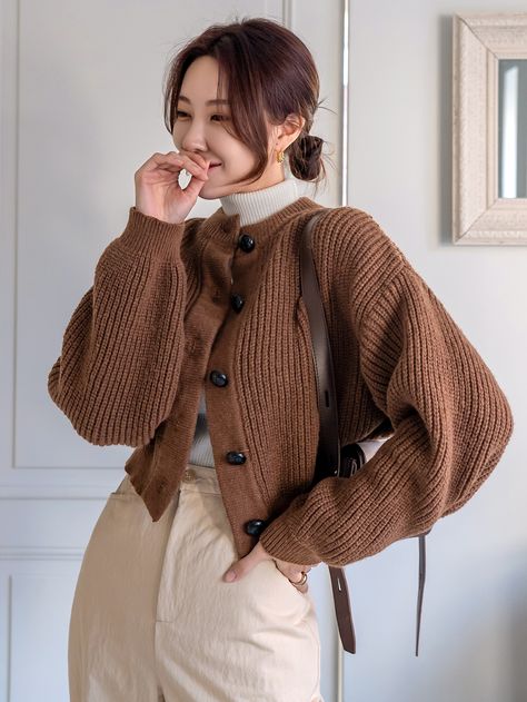 Coffee Brown Casual  Long Sleeve Polyester Plain Coat  Slight Stretch Fall/Winter Women Knitwear Aesthetic Looks Winter, Styling Brown Cardigan, Brown Cardigan Outfit Winter, Outfits With Brown Cardigan, Hand Knitted Cardigans For Women, Light Acedamia Clothing, Turtleneck And Cardigan Outfit, Fall Aesthetic Outfit Vintage, Cute Coffee Shop Outfits