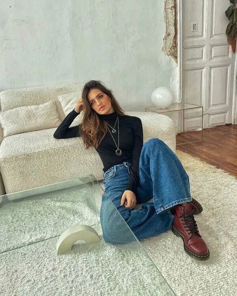 Sara Carbonero cumple 38 años: recordamos sus mejores looks de moda y belleza - Foto 2 Looks Sara Carbonero, 70s Boho, Capsule Wardrobe, Mom Jeans, Winter Outfits, Street Style, My Style, Wardrobe, Pants