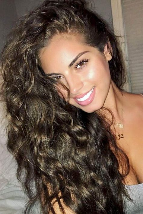 How to Curl Your Hair: Wavy Curls for Holidays or Just a Glamorous Day | Page 3 of 3 Nazanin Kavari, Wavy Curls, Natural Curls, Curled Hairstyles, Gorgeous Hair, Beauty Inspiration, Beautiful Woman, Beautiful Eyes, Pretty Face