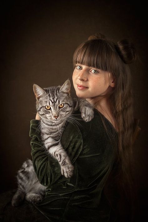 Cat Family Portrait, Animal Photoshoot, Work Photos, Identity Project, Fine Art Portraiture, People Poses, Fine Art Portraits, Poses References, Human Poses