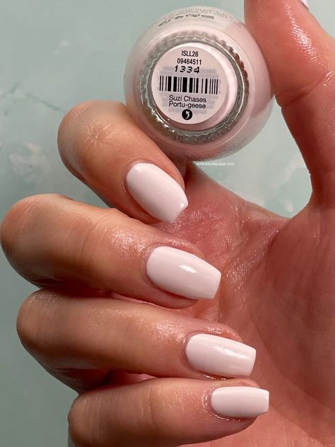 OPI Suzi Chases Portu-geese Swatch Opi Neutral Nail Polish, Opi Winter Colors, White Nail Colors, Opi Neutral, Opi White, Opi Alpine Snow, Milky White Nails, Neutral Nail Polish, Neutral Nail