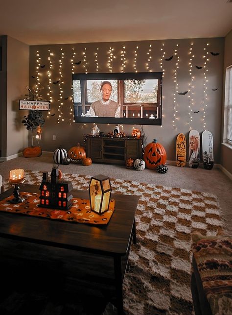 Basement Living Rooms, Halloween Room Decor, Dream Apartment Decor, Fall Decor Ideas, Living Room Remodel, Fall Halloween Decor, Dream Room Inspiration, Dream Apartment, First Apartment