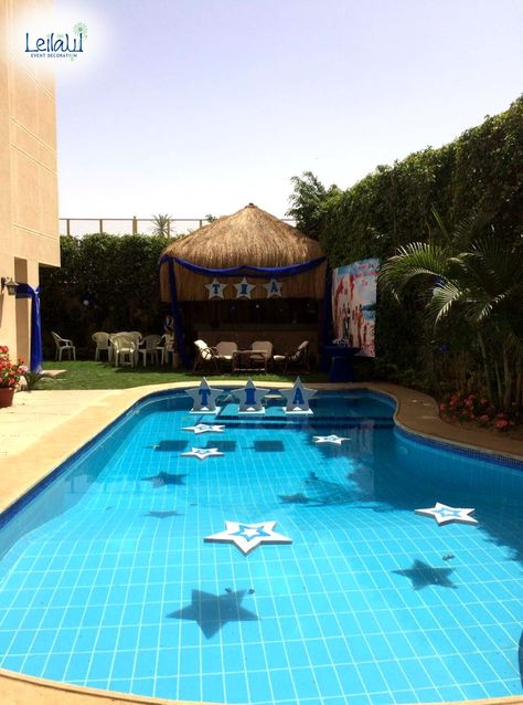 Pool decorated with floating Stars for Mamma Mia Themed Birthday Party Decorations by Leila Events (04106). For orders or further info call or whatsapp +201222220889 Mama Mia Themed Pool Party, Mama Mia Pool Party, Mamma Mia Pool Party, Mamma Mia Theme Party Decorations, Mamma Mia Themed Birthday Party, Mama Mia Party Decorations, Mamma Mia Party Decorations, Abba Party, 17th Birthday Party Ideas