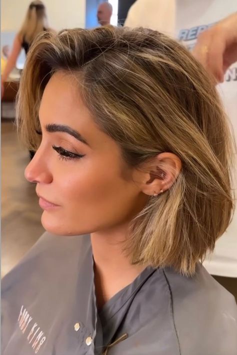 Frankie Bridge Short Hair, Frankie Bridge Hair Bob, Frankie Bridge Hair 2023, Frankie Bridge Hair, Bob Styling, Bronde Bob, Frankie Bridge, Bobbed Hair, Haircuts Ideas