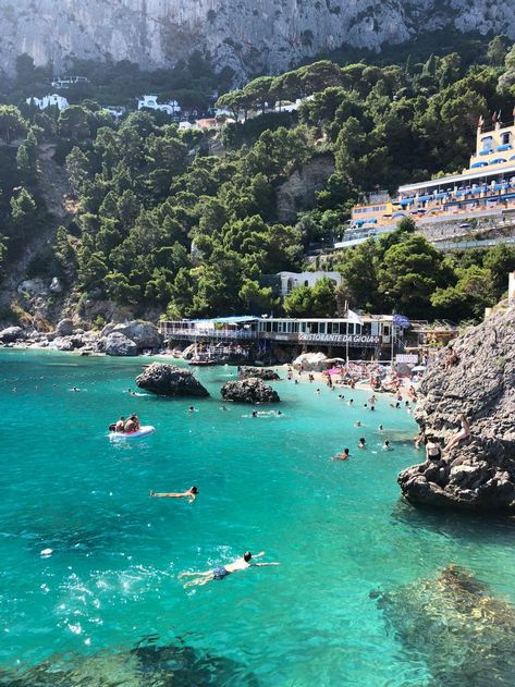 Capri Beach, Capri Italia, Italy Beaches, Magic Places, Beach Clubs, Clear Blue Water, Capri Italy, Italy Aesthetic, Future Travel