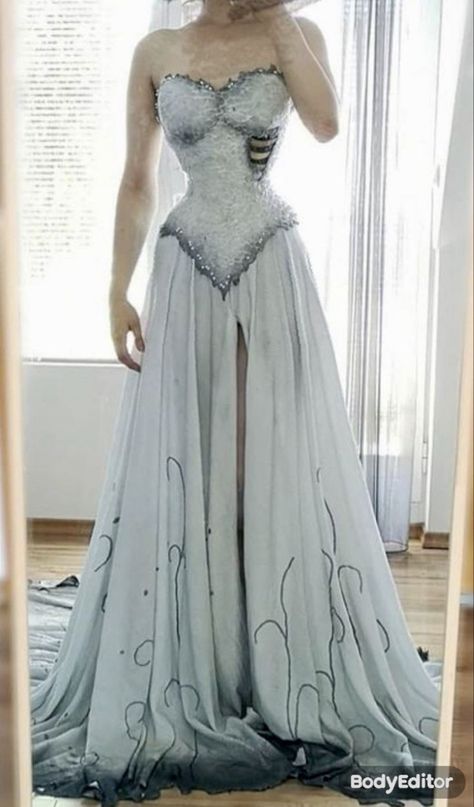 Corpse Bride Dress, Corpse Bride Halloween, Bride Halloween Costume, Corpse Bride Wedding, Halloween Bride Costumes, Bride Halloween, Emily Corpse Bride, Corpse Bride Costume, Tim Burton Corpse Bride