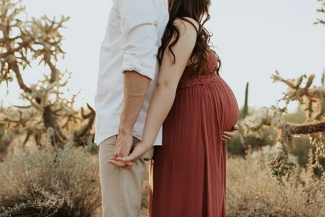 Outside Maternity Photos, Harry Potter Maternity Photoshoot, Pregnet Pictures Photography, Arizona Maternity Shoot, Photoshoot Pregnant Ideas, Lesbian Maternity Photoshoot, Maternity Shoot Ideas Outdoor, Outdoor Maternity Photos Fall, Maternity Photography Boho