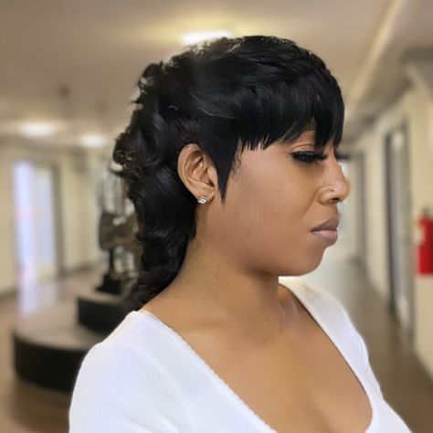 27 Piece Quick Weave Mullet, Short Hair Mohawk, Short Quick Weave Hairstyles, Mullet Wig, Girl Hair Dos, Mullet Haircut, Feed In Braids Hairstyles, Short Hair Pixie Cuts, Quick Weave Hairstyles