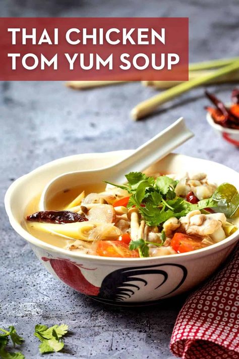 Tomyum Soup, Tai Food, Hot Thai Kitchen, Tom Yum Soup Recipe, Thai Tom Yum Soup, Easy Chicken Wings, Food Thai, Soup With Chicken, Pailin