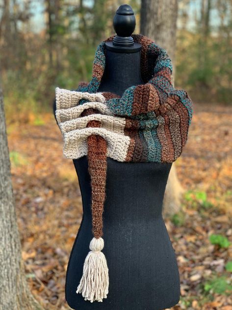 Keyhole Scarf, Simple Scarf Crochet Pattern, Mode Crochet, Scarf Crochet Pattern, Bag Crochet, Scarf Pattern, Loom Knitting, Crochet Scarves, Crochet Shawl