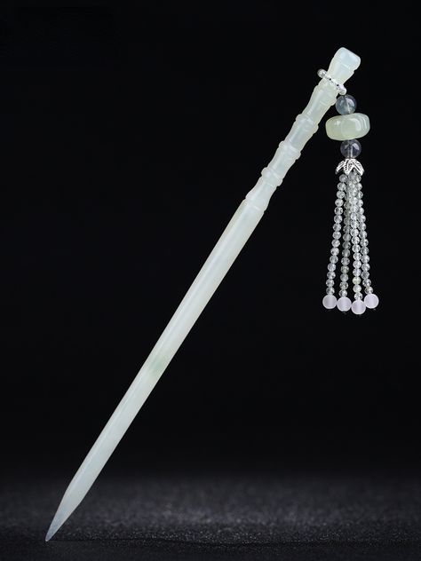 Jade hair sticks Asian Hair Sticks, Jade Jewelry Chinese, Chinese Hair Sticks, Choker Necklace Outfit, Pretty Costumes, Jade Hairpin, Grey Moonstone, Necklace Outfit, Hair Jewels