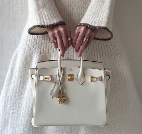 White Birkin, Winter Bride, Hermes Birkin 25, Vintage Hermes, Birkin 25, Luxury Life, Hermes Birkin, Sweater Weather, White Bag