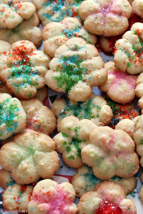 Buttery, crisp and delicious. It is hard to go wrong with the classic Spritz Cookie, recipe courtesy of Betty Crocker. The original recip... Original Spritz Cookie Recipe, Betty Crocker Thumbprint Cookies, Betty Crocker Spritz Cookie Recipe, Spritz Cookies Recipes Best, Christmas Spritz, Cookie Press Recipes, Betty Crocker Cookies, Spritz Cookie, Spritz Cookie Recipe