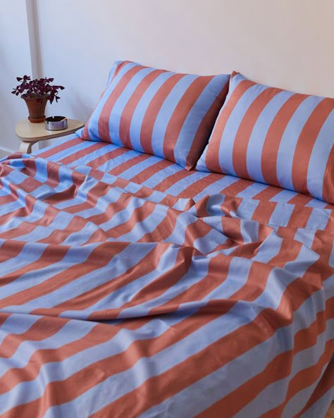 Dusen Dusen Bedding, Brighton Townhouse, Place Aesthetic, Deco Boho, Dusen Dusen, Striped Bedding, Bedroom Furnishings, Surf Shack, Striped Sheets