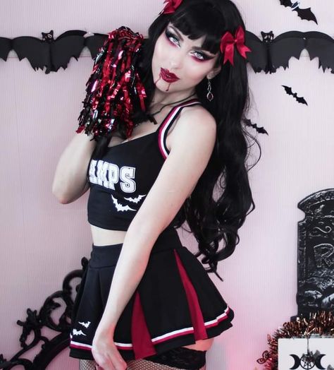 Mcr Cosplay, She Kills Monsters Costumes, Cheerleader Costume Halloween, Goth Cheerleader, Vampire Cheerleader, Monsters Costumes, Halloween Costumes Women Scary, Cheer Costumes, Gothic Couture