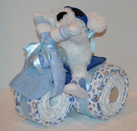 Creative Baby Shower Gifts, Motorcycle Baby, Boy Baby Shower Centerpieces, Boy Baby Shower Ideas, Creative Baby Shower, Baby Shower Diaper Cake, Baby Diaper Cake, Fiesta Baby Shower, Baby Cakes