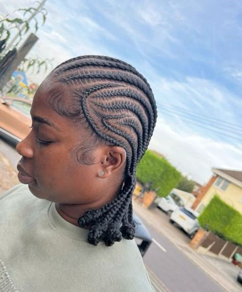 Beautiful Cornrows, Braids Trending, Braids Stitch, Cornrows Natural, Bantu Knot Hairstyles, Cornrows Natural Hair, Cornrows Braids For Black Women, Short Box Braids Hairstyles, Braided Hairstyles For Black Women Cornrows