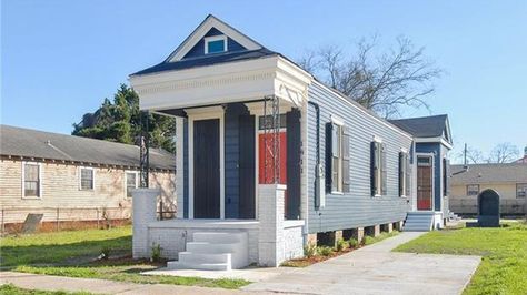 New Orleans Shotgun House, Beautiful Spectacles, Shotgun House Plans, Upstairs Apartment, On Suite, Fixer Upper House, Shotgun House, New Orleans Homes, Save File