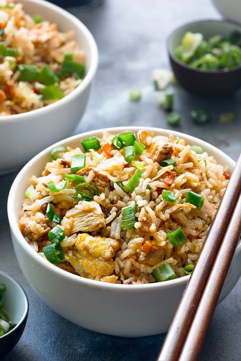 Close up shot of best chicken fried rice in white bowl with a pair of chopsticks Homemade Chicken Fried Rice, Chicken Fried Rice Recipe Easy, Chicken Fried Rice Easy, Chicken Rice Recipes, Chicken Fried Rice Recipe, Rice Dinner, Gluten Free Dishes, Chicken Fried Rice, Chicken Fried