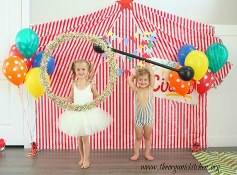 Recipes for a Junk Food Free Birthday ~ Circus Party | The Organic Kitchen Blog and Tutorials Circus Diy, Parmesan Popcorn, Circus Carnival Party, Circus Decorations, Popcorn Recipe, Diy Costumes Kids, Circus Birthday Party, Party Tips, Organic Kitchen