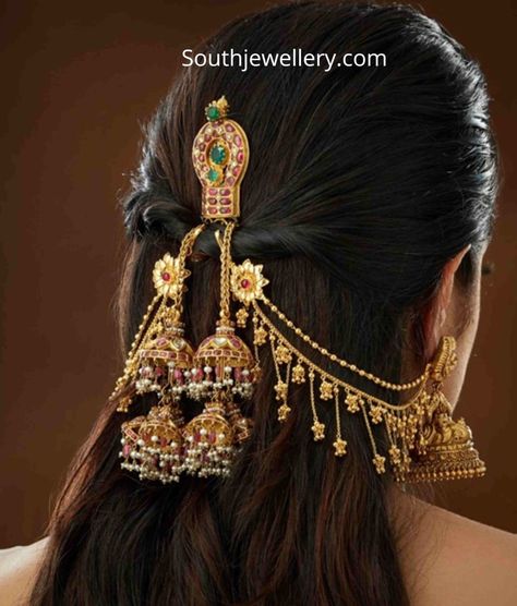 22 k gold hair clip and matilu photo Gold Hair Clip, Wedding Jewelry Sets Bridal Jewellery, Women Products, Hair Brooch, Gold Hair Clips, Indian Bridal Jewelry Sets, Bridal Jewellery Design, Antique Jewellery Designs, Fancy Jewellery Designs