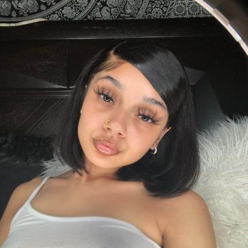 Side Swoop Bob, Swoop Bob Weave, Short Straightened Hair, Senior Portrait Hair, Side Part Bob Weave, Deep Side Part Bob, Birthday Hairstyles For Black Women, Hair Inspo Braids, Short Silk Press