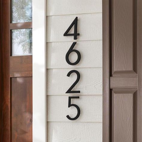 House Numbers On Vinyl Siding, Black House Numbers On White, Modern Black House Numbers, Outdoor Numbers On House, Home Numbers Ideas, Farmhouse Address Numbers, Modern Numbers On House, Modern Farmhouse Address Numbers, Modern Farmhouse House Numbers