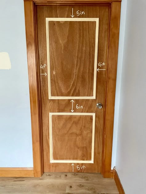 How to add molding to a flat panel door - Painting by the Penny Diy Interior Doors, Flat Panel Doors, Door Makeover Diy, Diy House Renovations, Panel Door, House Updates, Home Updates, Diy Makeover, Door Makeover