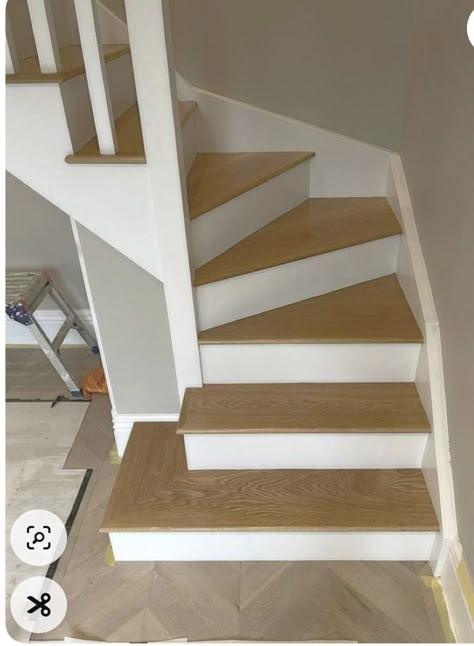 Winder Staircase Ideas, L Shaped Stairs With Landing, Space Saving Staircase Ideas, U Shaped Staircase With Landing, U Shape Staircase Design, L Shape Staircase, Cabin Stairway, L Shape Stairs, U Shape Stairs