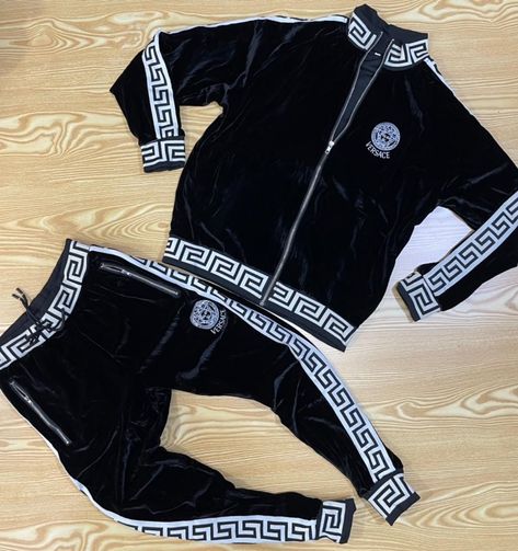 Versace Tracksuit Men, Gucci Track Suit Men, Tracksuits For Men, Boys Designer Clothes, Drippy Outfit, Sweat Suits, Cyberpunk Clothes, Rapper Outfits, Track Suits