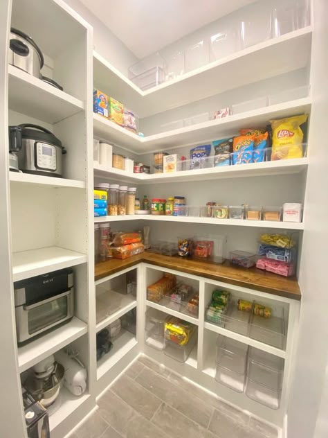 5ft Wide Walk In Pantry, L Shaped Kitchen Pantry, L Shape Pantry Design, Mudroom Pantry Laundry Combo, L Shaped Pantry Design, Walkin Pantry Layout, Pantry Utility Room Combo, L Shape Pantry, U Shaped Pantry