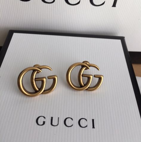 Gucci Authentic Earrings Earrings Outfit, Expensive Jewelry Luxury, Luxe Jewelry, Dope Jewelry, Jewelry Aesthetic, Gold Necklace Set, Fancy Bags, Classy Jewelry, Expensive Jewelry