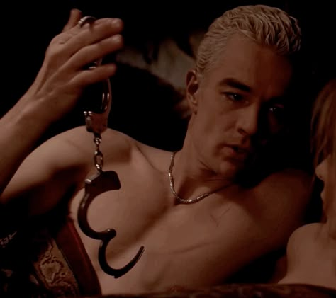 Spike James Marsters, William Pratt Spike, Vampire Looking Men, Spike Buffy Hot, Spike Btvs Aesthetic, Spike Buffy Aesthetic, Spike Vampire, Spuffy Aesthetic, Angel And Spike