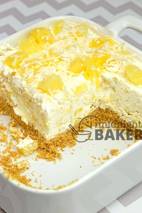 Pineapple Cream Cake, Pineapple Whipped Cream, Whipped Cream Cake, Pineapple Filling, Pineapple Dream Dessert, Pineapple Delight, Pineapple Dessert Recipes, Baked Pineapple, Pineapple Desserts