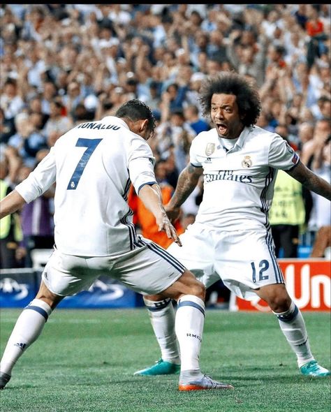 Ronaldo Marcelo Wallpaper, Football Duo Wallpaper, Ronaldo And Marcelo Wallpaper, Marcelo And Ronaldo, Cold Football Photos, Ronaldo And Marcelo, Ronaldo Marcelo, Ronaldo Bale, Cold Pics