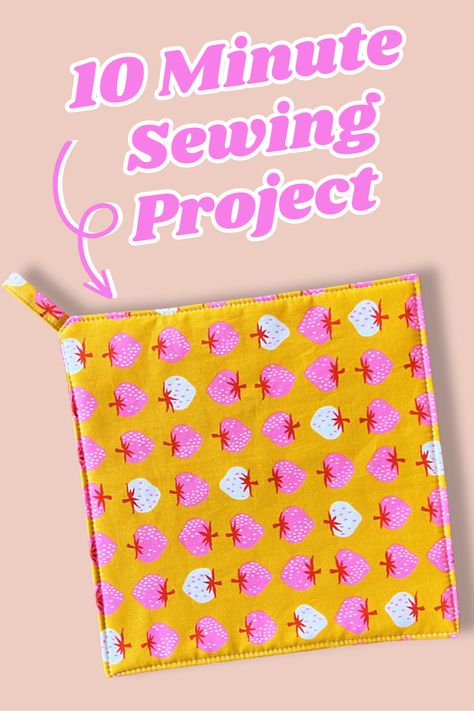 Looking for a quick and easy sewing project that's also super useful and makes a great gift? Then let's make a Pot Holder! This method is simple and no fuss and also perfect for a beginner sewist. The finished size of these Pot Holders is 9½" x 9½", but you can make them any size you like. 1 Hour Sewing Projects Simple, Simple Pot Holders To Sew, Easy Pot Holders To Sew, Easy Sewing Gift Ideas, Pot Holders Diy Free Pattern, Super Easy Sewing Projects, Kitchen Towels Crafts, Lab Ideas, Sew Projects