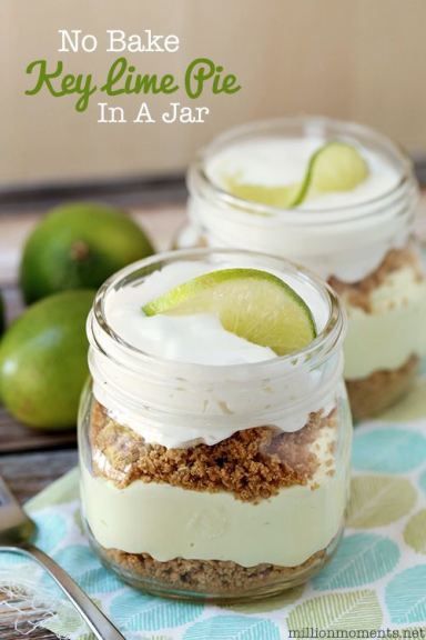 Easy no bake key lime pie recipe. Dessert | desserts | easy recipe | summer recipe | fresh food | tasty dessert | mason jar recipe | crust Heart Friendly Desserts, Unbaked Desserts, Key Lime Pie Recipe No Bake, Mason Jar Desserts Recipes, No Bake Key Lime Pie, No Bake Key Lime, Pie In A Jar, Mason Jar Recipe, Mason Jar Desserts