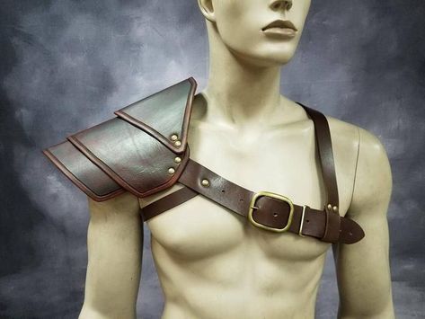 Leather Armor Gladiator Shoulder | Etsy Samurai Cosplay, Guard Armor, Steampunk Medieval, Shoulder Armour, Viking Character, Pirate Cosplay, Armor Drawing, Knight Costume, Steampunk Cosplay