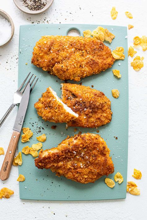 Looking to make the perfect crispy chicken breast? Try our pan-fried chicken breast recipe. It comes out so crunchy and is perfect for salads, pasta, and more! Crispy Fried Chicken Breast, Crispy Chicken Salad, Fried Chicken Breast Recipe, Crispy Chicken Salads, Pan Fried Chicken Breast, Crispy Chicken Breast, Pan Seared Chicken Breast, Salads Pasta, Pan Seared Chicken