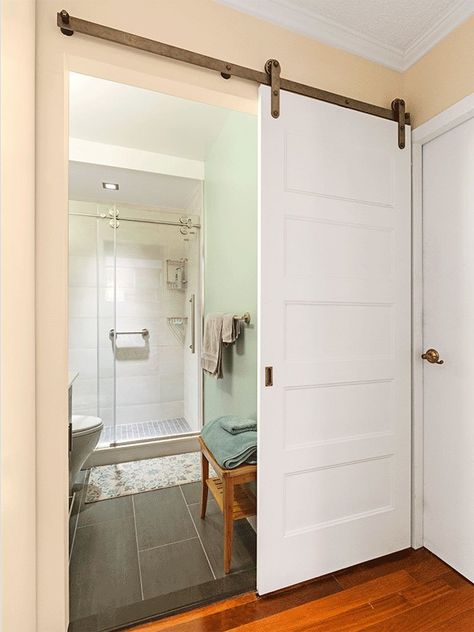 Tiny bathroom with sliding door Small Bathroom Makeover, Steam Showers Bathroom, Tiny Bathrooms, Small Bathrooms, Trendy Bathroom, Bad Design, Tiny Bathroom, Bathroom Doors, Interior Barn Doors