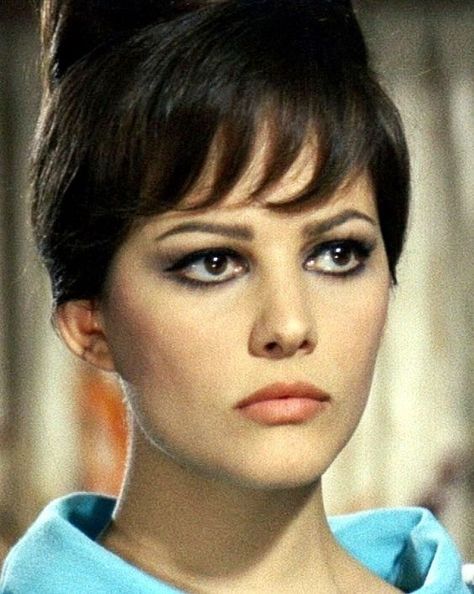 Claudia Cardinale Italian Actresses, Italian Actors, Portraits Female, Bridgette Bardot, 90s Hair, Claudia Cardinale, Ann Margret, Italian Beauty, Italian Actress