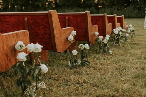 Modern Vintage Outdoor Wedding Ceremony | church pews + white roses #weddingideas #weddingflowers #wedding #ceremony #ceremonydecor #weddingceremony #outdoorwedding Church Pew Wedding Decorations, Church Pew Wedding, Wedding Ceremony Church, Vintage Outdoor Wedding, Vintage Outdoor Weddings, Wedding Pews, Church Pews, Whimsical Wedding Decorations, Church Pew