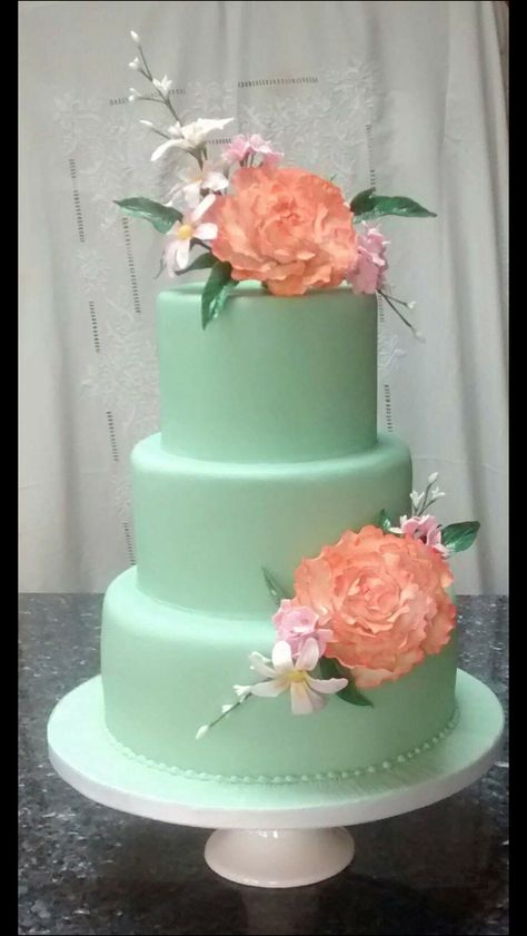 Sage Green Ombre Wedding Cake, Seafoam Green And Peach Wedding, Green And Peach Wedding, Mint And Pink Cake, Mint Green And Peach Wedding, Mint Green And Pink Wedding Cake, Green Wedding Cakes, Peach And Mint Wedding, Mint Green Wedding Cake