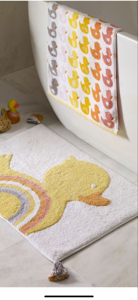 Kids Bath Mat, Duck Bath, Tufting Diy, Deco Pastel, Rug Tufting, Cotton Bath Mats, Punch Needle Embroidery, Yellow Duck, Needle Punch