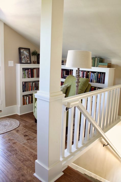 Upstairs Loft Reading Nook, Nook Loft Ideas, Reading Nook Stair Landing, Top Of Stairs Loft Ideas, Landing Loft Ideas, Reading Nook Landing, Landing Library Ideas, Reading Nook On Stair Landing, Top Of Stairs Reading Nook