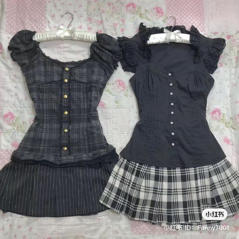 Mori Key Style, Himekaji Outfits Black, Morikei Aesthetic, Morute Outfits, Goth Tops, 일본 패션, Fatal Frame, Grunge Goth, Swaggy Outfits